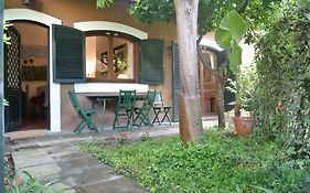 The Palatine Garden Apartment